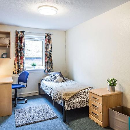 Joivy Budget 4,5 And 6 Bed Private Flats, In Historic Old Town (Adults Only) EDI Eksteriør bilde