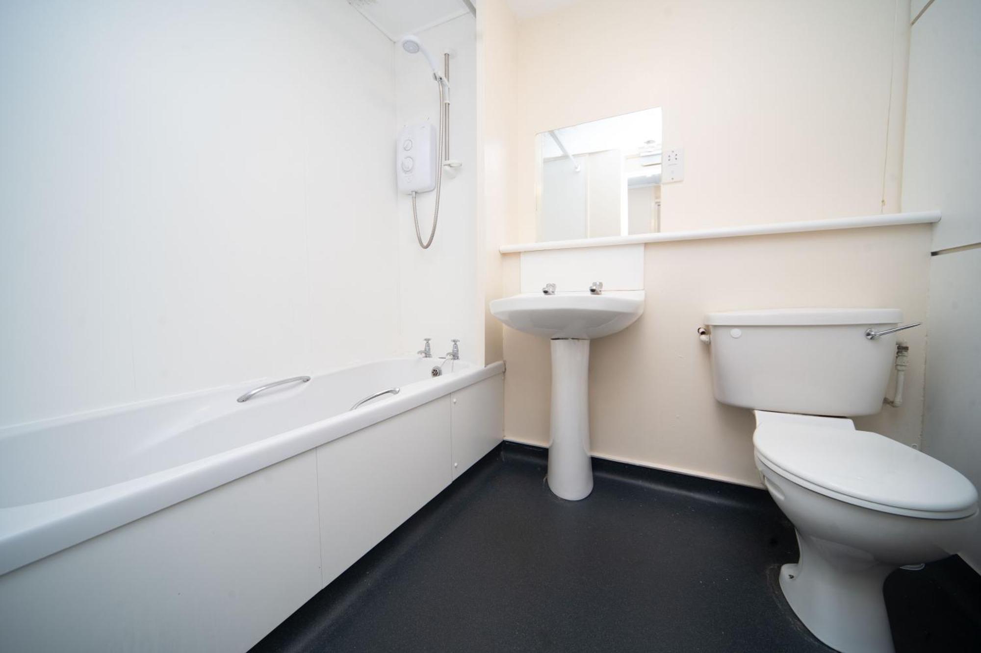 Joivy Budget 4,5 And 6 Bed Private Flats, In Historic Old Town (Adults Only) EDI Eksteriør bilde