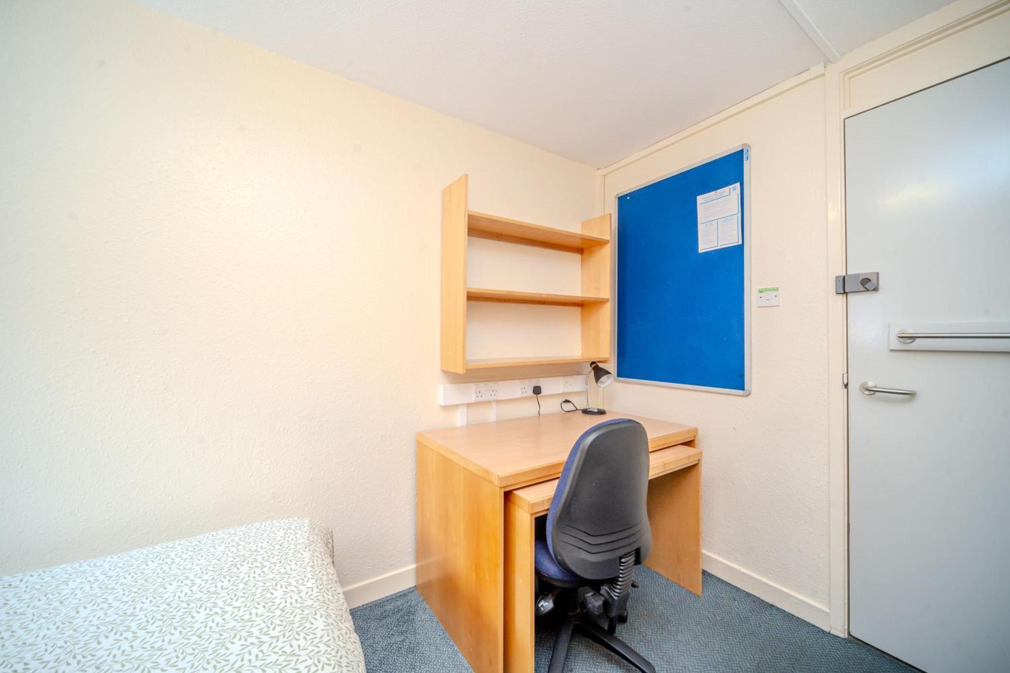 Joivy Budget 4,5 And 6 Bed Private Flats, In Historic Old Town (Adults Only) EDI Eksteriør bilde