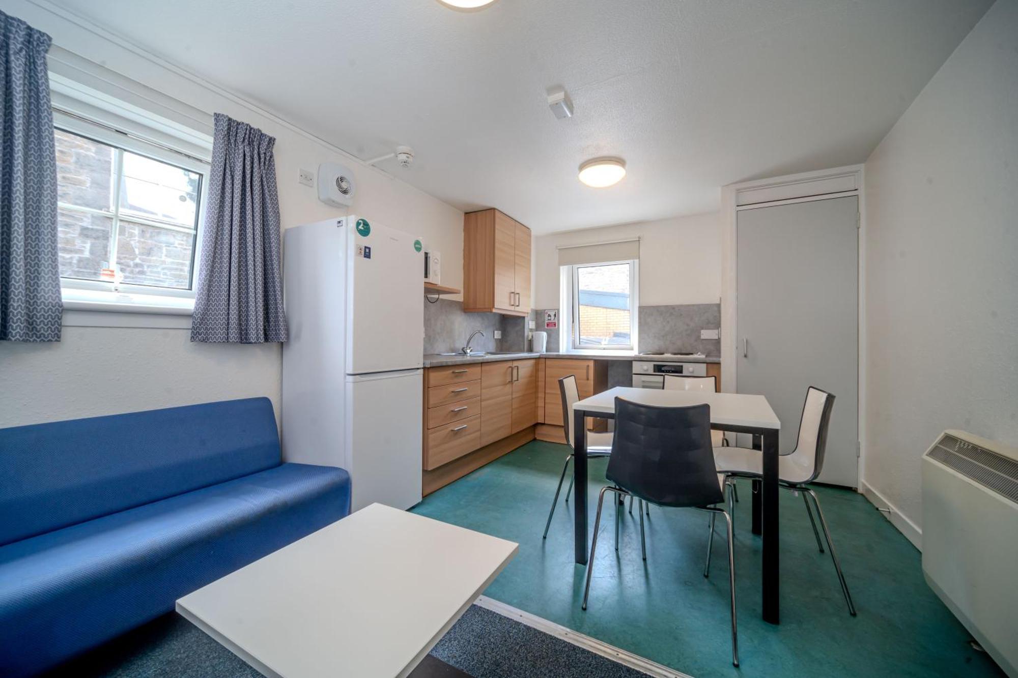 Joivy Budget 4,5 And 6 Bed Private Flats, In Historic Old Town (Adults Only) EDI Eksteriør bilde